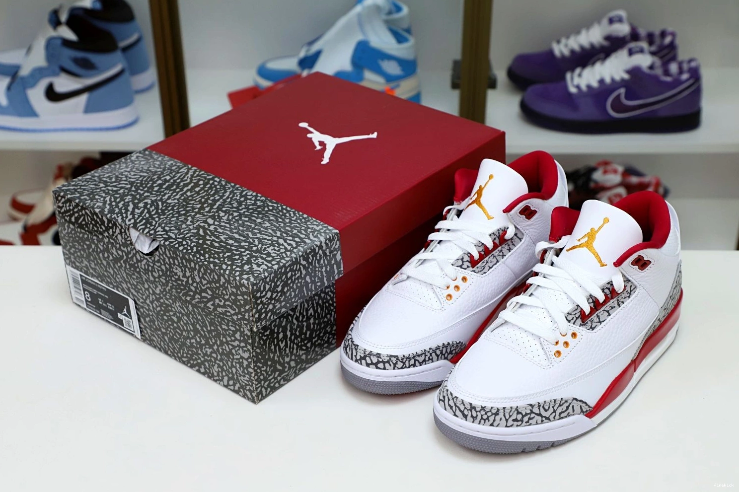 Jordan Red(CT8532-126）  3 Cardinal Retro Air 1230